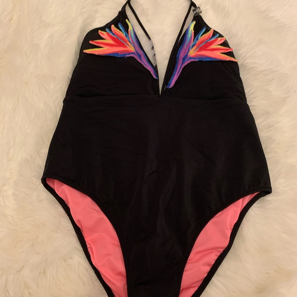 Victoria’s Secret swimsuit new with tag size S